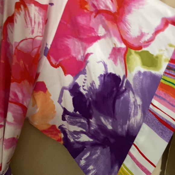 Natori colorful patterned robe - Picture 2 of 9